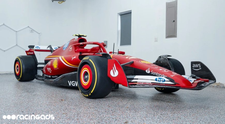 1:1 Scale Ferrari SF Display 